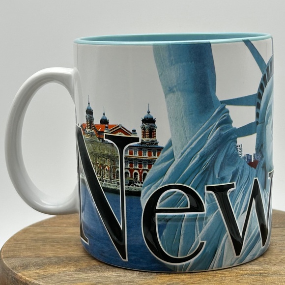 Statue of Liberty 2014 Souvenir Mug, New York Skyline, Ceramic 3-D Embossed EUC - Picture 1 of 6